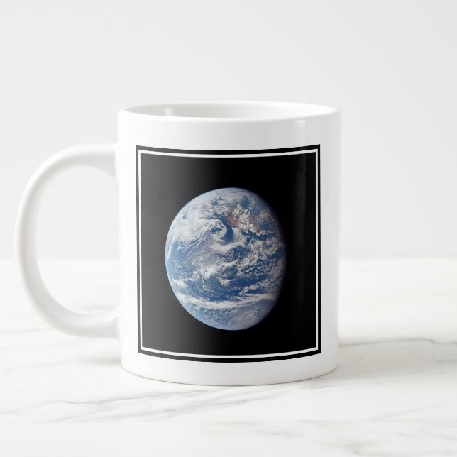 Grande Tasse Planète Terre Prise Par L'Équipage Apollo 11. (Gauche)