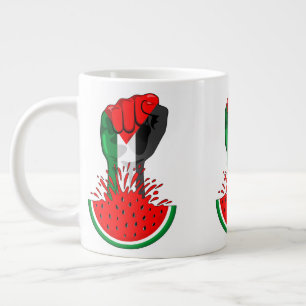 Grande Tasse Poing de résistance palestinienne sur le symbole d