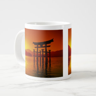 Grande Tasse Porte O-Torii, sanctuaire d'Itsukushima, Miyajima,