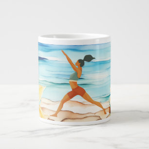 Grande Tasse Position de yoga au bord de la plage