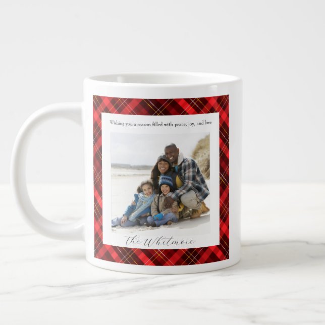 Grande Tasse  Red Plaid Cozy Christmas Rustic Monogram 2 Photo (Gauche)
