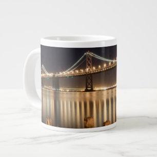 Grande Tasse Réflexions de nuit de pont de baie d'Oakland