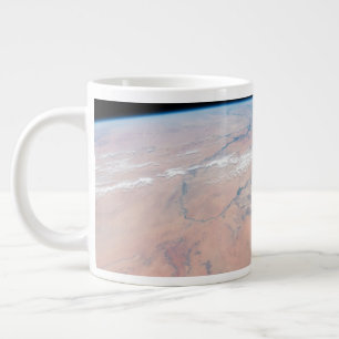 Grande Tasse Rivière Du Nil Qui Tourne Vers Le Nord Près De La 