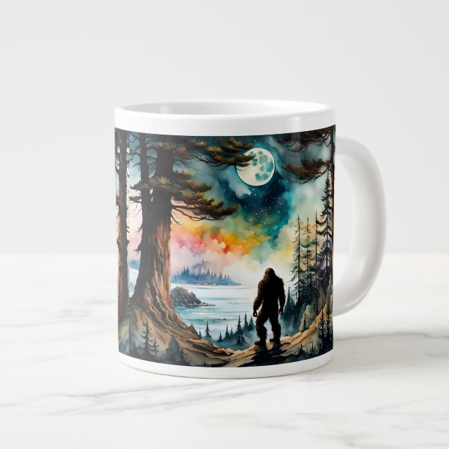 Grande Tasse Sasquatch debout sous le clair de lune (Devant droit)