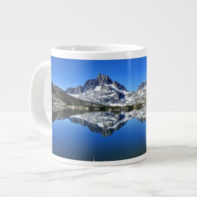 Grande Tasse Sierra orientale montagnes (Devant gauche)