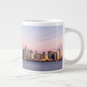 Grande Tasse Skyline du soir de New York