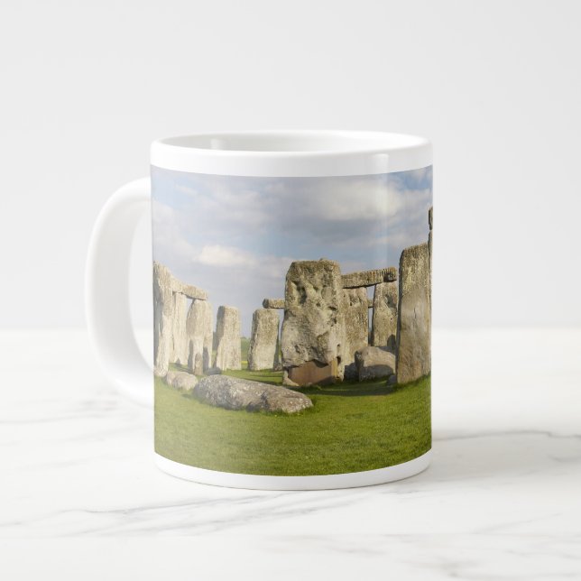 Grande Tasse Stonehenge (vers 2500 avant JC), UNESCO World 2 (Devant gauche)