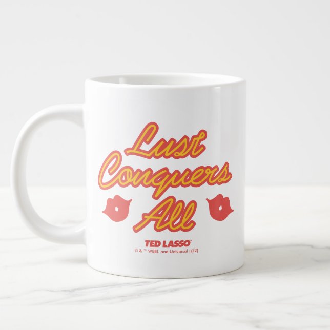 Grande Tasse Ted Lasso | La convoitise conquiert tout (Gauche)