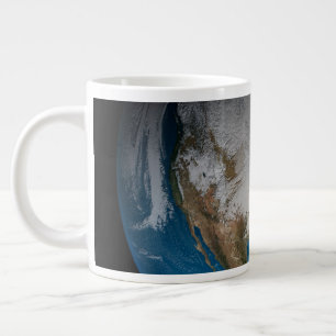 Grande Tasse Terre Pleine Avec Des Nuages Simulés Sur L'Amériqu