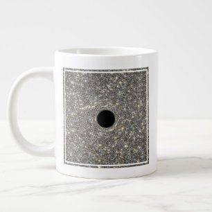 Grande Tasse Trou Noir Supermassif Au Milieu D'Une Galaxie.