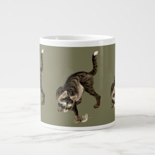 Grande Tasse Un chat japonais attrape une grenouille