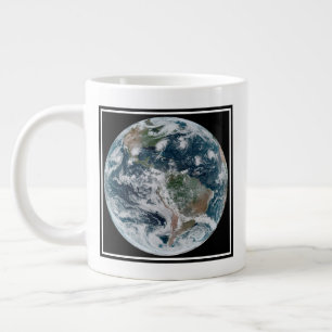 Grande Tasse Une Chaîne Perdue De Cyclones Tropicaux