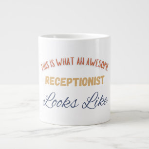 Grande Tasse Voici à quoi ressemble une réceptionniste incroyab