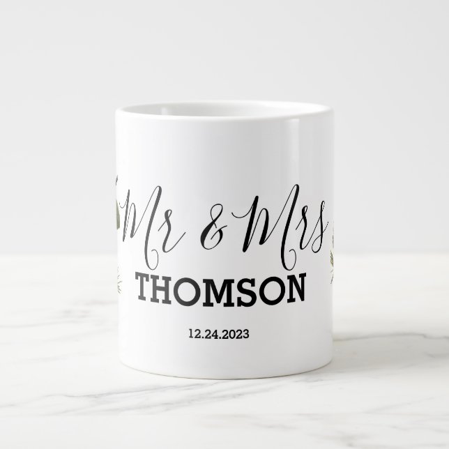 Grande Tasse Winter Pinecones & Berries Family Throw Pillow (Devant)