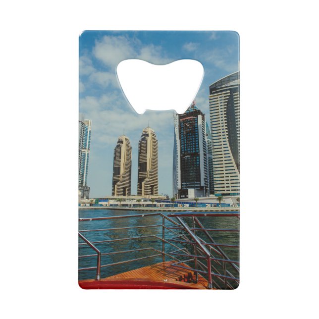 Gratte-ciel dans la marina de Dubaï (Devant)