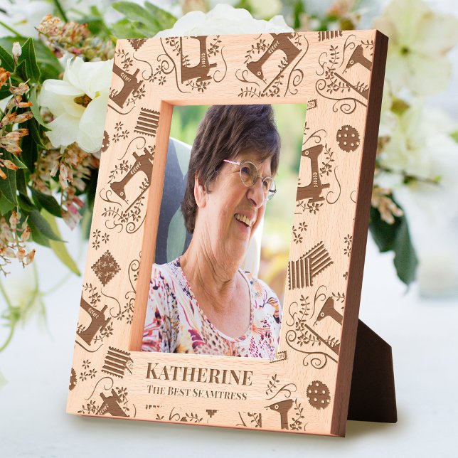 Gravés Amour Coudre Cadres Étonnés (Love Sewing Machines Design.)