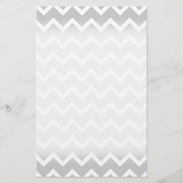 Gray and White Zigzag Stripes. (Devant)