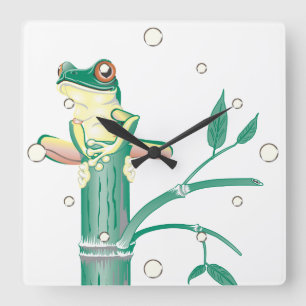 Grenouille sur horloge murale en bambou