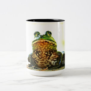 Grenouille-taureau Américaine Posant Une Mug À Deu