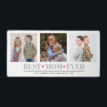 Grey BEST MOM JAMAIS collage 3 Photo PINK Hearts<br><div class="desc">Surprenez votre mère avec ce tapis de bureau significatif! ! Conçu pour apporter une touche de chaleur personnelle et des souvenirs chéris à votre espace de travail, ce tapis de bureau présente trois photos carrés avec la citation "BEST MOM HEARTS" élégamment affiché dans une police serif classique en gris. Compléter...</div>