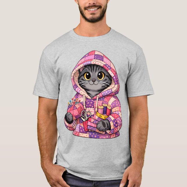 Grey tiger cat in upcycled quilt hoodie T-Shirt (Devant)