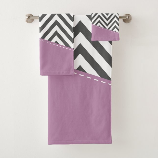 Gris Zigzag, Gris Chevron, Motif Zigzag, Violet (En situation)