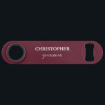 Groomsman Cadeau Personnalisé Monogramme Mariage<br><div class="desc">Monogramme cadeau mariage personnalisé ouvre-bouteille pour les groomsmen. Customisez-le avec vos propres détails. Pour plus de personnalisation,  cliquez sur le lien "Personnaliser" et utilisez les outils de design avancés de Zazzle pour customiser ce modèle.</div>