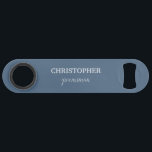 Groomsman Cadeau Personnalisé Monogramme Mariage<br><div class="desc">Monogramme cadeau mariage personnalisé ouvre-bouteille pour les groomsmen. Customisez-le avec vos propres détails. Pour plus de personnalisation,  cliquez sur le lien "Personnaliser" et utilisez les outils de design avancés de Zazzle pour customiser ce modèle.</div>