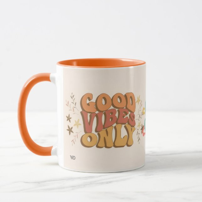 Groovy vibes and Peace Sign Design mug (Gauche)