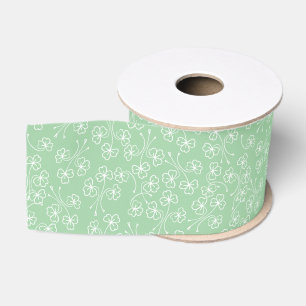 Gros-grain Blancs de joli Shamrock sur le ruban vert