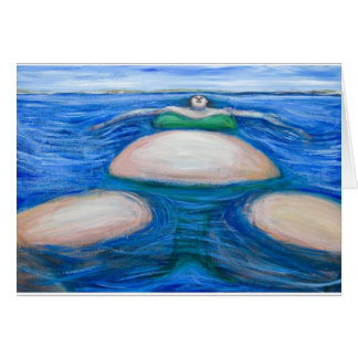 Grosse femme géante de flottement dans son Bik