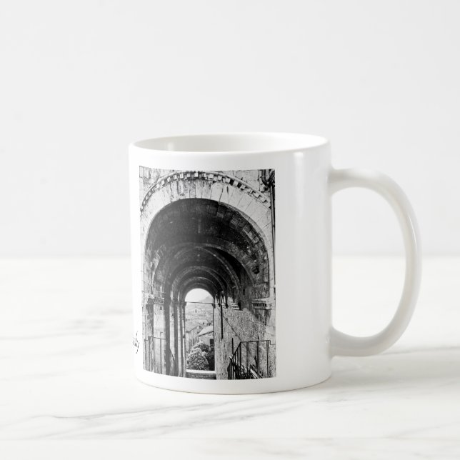 Gubbio, tasse de l'Italie (Droite)