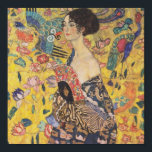 Gustav Klimt Lady Avec Poster Du Ventilateur<br><div class="desc">Dame Gustav Klimt Avec Poster Du Ventilateur. Peinture à l'huile sur toile de 1918. Voici un beau portrait de Gustav Klimt montrant son intérêt pour le Japon. Un grand cadeau pour les amateurs d'art nouveau,  Gustav Klimt,  et de peinture symboliste colorée.</div>