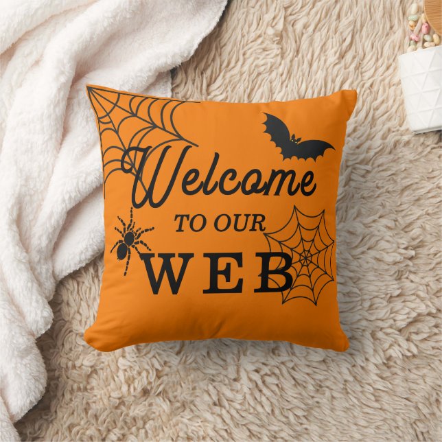 Halloween Bienvenue À Notre Web Lance Oreiller (Couverture)