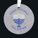 Hanoukka Dark Blue Menorah Chrismukkah Bling<br><div class="desc">Parfait pour se souvenir d'un événement spécial cette année, cet ornement personnalisé bleu, blanc et argent Happy Hanoukka est prêt à accrocher à une fenêtre, l'escalier ou sur l'arbre Chanukkah. Votre texte bleu personnalisé est d'un côté et une version plus grande de la Menorah bleu foncé avec des bougies blanches...</div>