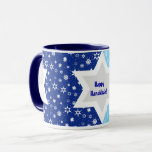 Hanoukka Star de David Mug<br><div class="desc">Célébrez Hanoukka avec cette tasse joyeuse et montrez de la fierté pour votre héritage. Laissez le message Hanoukka tel quel ou ajoutez votre propre message pour égayer la saison. Disponible avec des produits correspondants.</div>