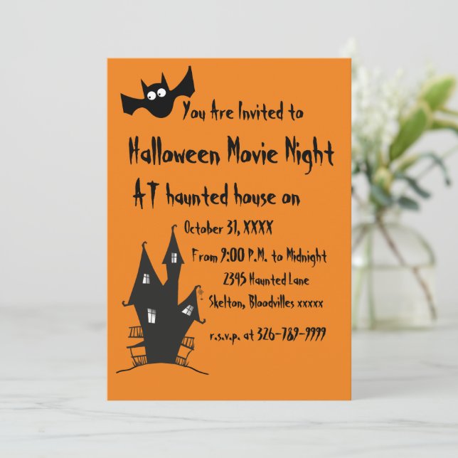 Happy Halloween Éffrayant Movie Night Invitation (Debout devant)