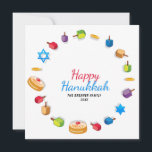 Happy Hanoukka Modern Photo Dreidel Star Nom<br><div class="desc">Ce design de vacances présente le texte "Happy Hanoukka" dans la typographie moderne rouge et bleu entourée de dreidels, pièces d'or, étoiles et sufganiyah. Personnalisé avec votre nom et votre photo préférée au dos. #hanoukka #chanukah #vacances #saisonnière #fête #moderne #dreidel #star #pièce #or #starofdavid #design #cartes de voeux #voeux #cartes...</div>