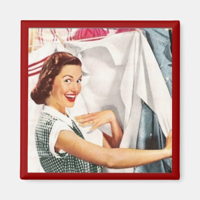 HEUREUSE FEMME SUR LE LAVE JOUR RETRO MAGNET (Devant)