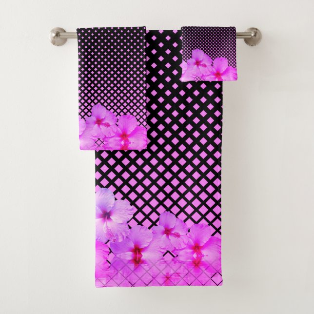 Hibiscus rose chaud sur À damiers noir et rose (En situation)