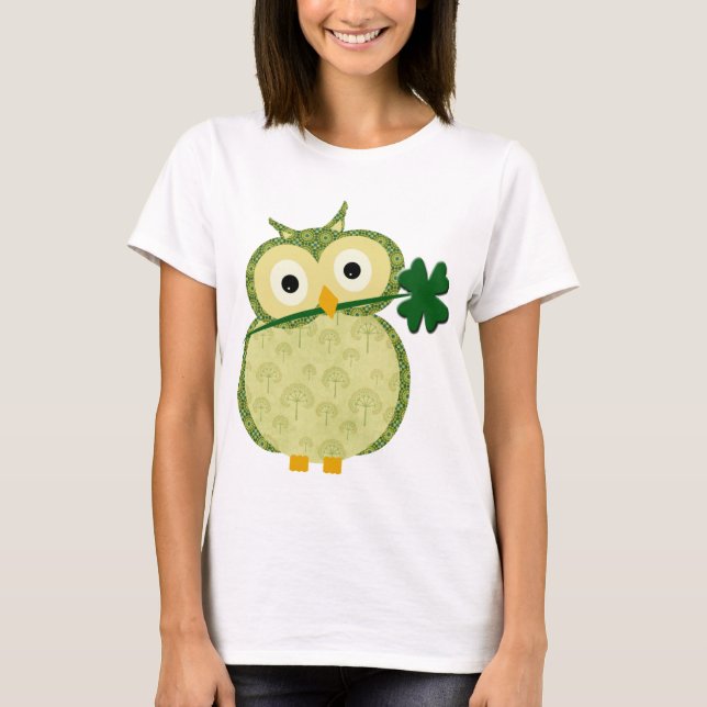 Hibou irlandais mignon avec le T-shirt de shamrock (Devant)