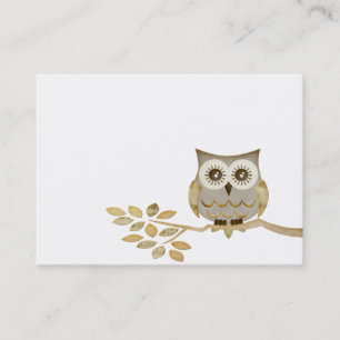 Hibou large de yeux dans le carte de visite
