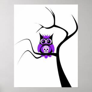 Hibou pourpre de crâne de sucre en affiche d'arbre