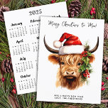 Highland Cow 2025 Calendrier Joyeux Noël Carte<br><div class="desc">Célébrez la saison des Fêtes avec notre charmante carte de Noël de vache Highland! Cette adorable carte à plat est l'illustration charmante d'une vache des montagnes portant un chapeau de Père Noël joyeux, apportant une touche de fantaisie ludique à vos voeux de Noël. Parfait pour ceux qui apprécient un mélange...</div>
