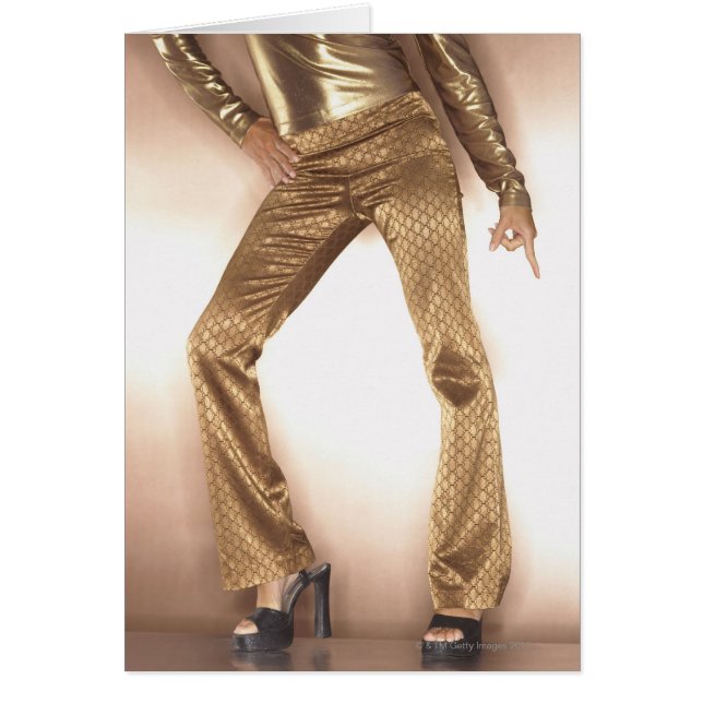Hip woman in gold disco danser (Devant)