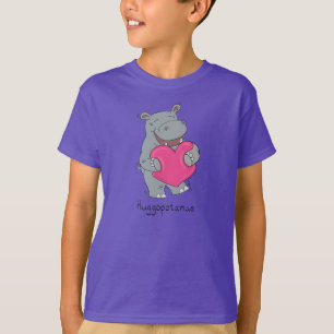 Hippo serre le T-shirt de la fille de la Saint Val