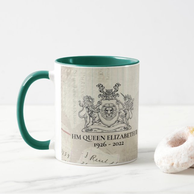 HM Queen Elizabeth II 1926-2022 Mug à double face (Avec donut)