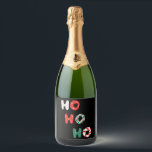 Ho Ho Ho Christmas Sparkling Vin Étiquette<br><div class="desc">Ces étiquettes de vin pétillants présentent les mots "Ho Ho Ho" dans une police d'impression unique en lettres multicolores avec couleurs, formes et motifs de Noël dans ce thème et style de Noël. Tous les étiquettes sont imprimés avec une impression de qualité photo qui customise des mariages, des fêtes d'anniversaire...</div>