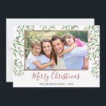 Holly Berries - Branches avec Carte photo Feuille<br><div class="desc">Aquarelle Holly Berries - Branches avec Carte photo Feuille Joyeuse carte de Noël avec Rose Gold Foil Trim. L'image,  la date et le nom de famille peuvent être remplacés sur la carte de Noël de la baie sainte verte et rouge.</div>