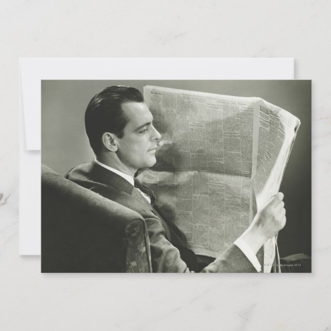 Homme d'affaires lisant le journal (Devant)